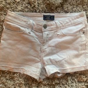 white abercrombie shorts